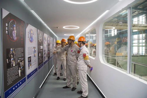 公司領導為特軋廠“最亮的星”頒獎，肯定高三線文明工廠創建工作與旅游業務雙線并進